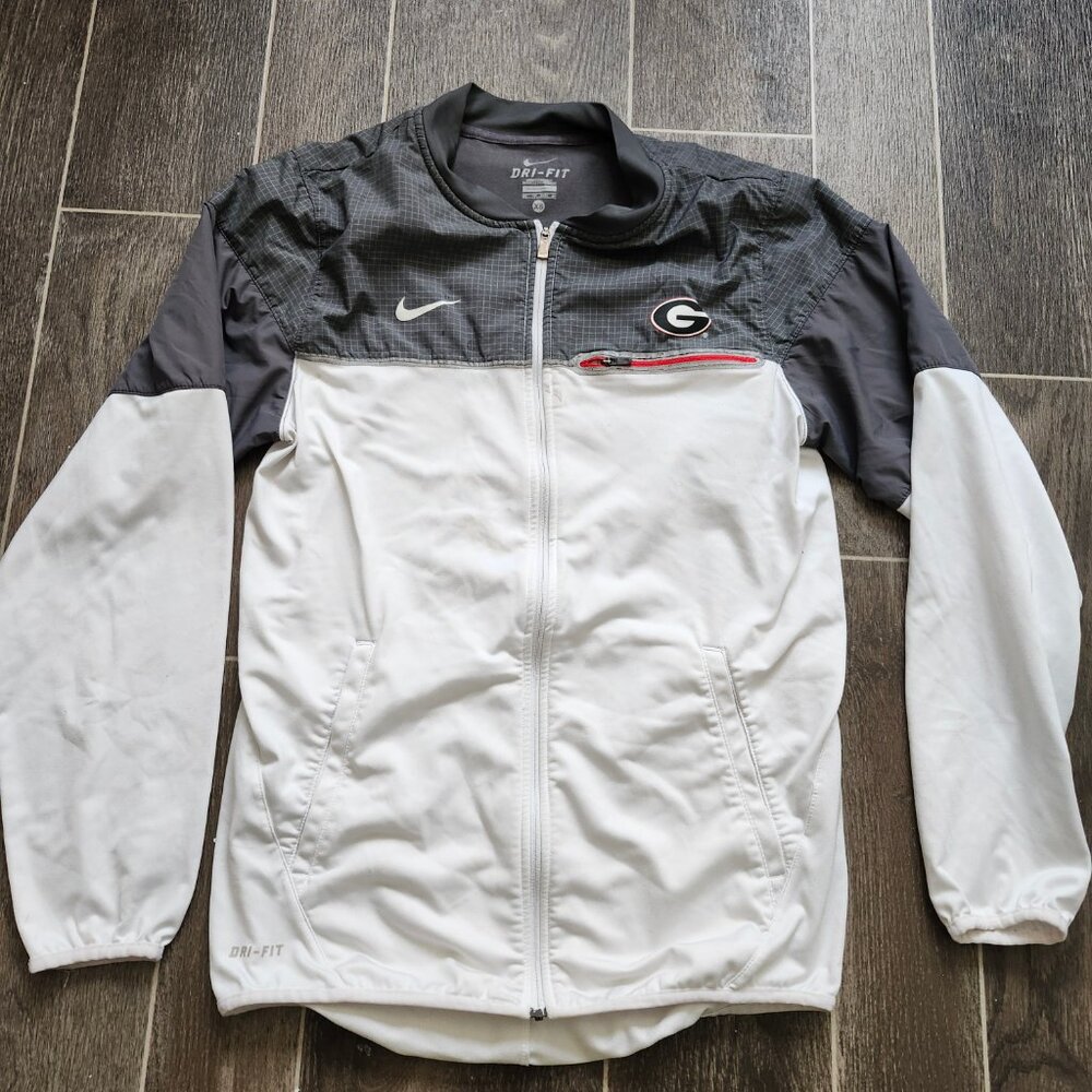 Lightweight Nike University of Georgia UGA jacket 3 pockets Dri fit